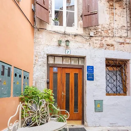 Casanoa Old Town Apartman *